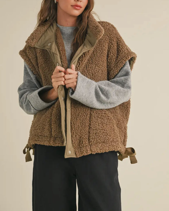 Teddy Fabric Utility Vest Jacket